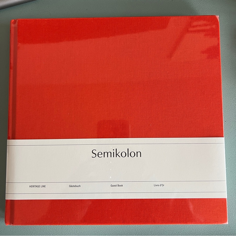 Semikolon Orange Guest Book